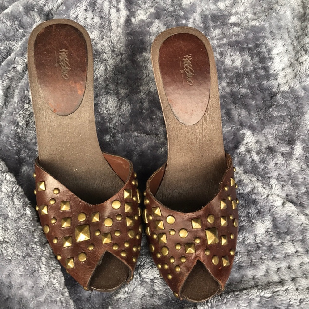 Mossimo: Brown studded open toe heels - Picture 3 of 8